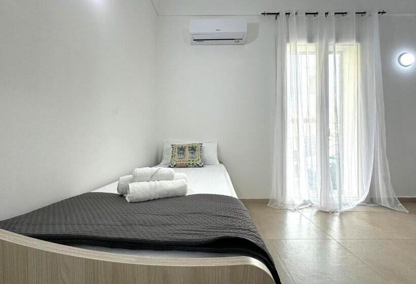 اتاق استاندارد چهار تخته, Casa Ferrante