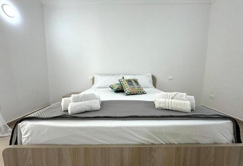 اتاق استاندارد چهار تخته, Casa Ferrante