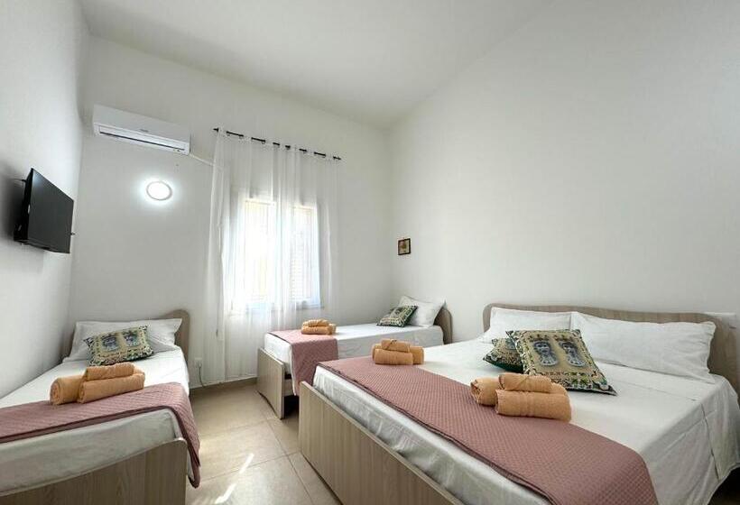 سوییت جونیور لوکس, Casa Ferrante