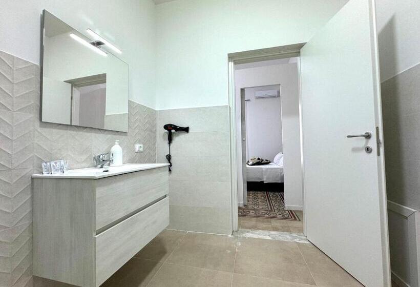سوییت جونیور با بالکن, Casa Ferrante