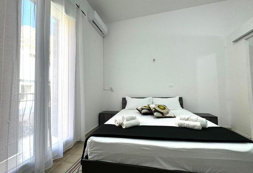 سوییت جونیور با بالکن, Casa Ferrante