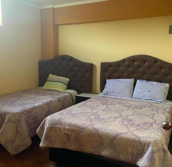اتاق استاندارد, Hostal Rosas Pampa
