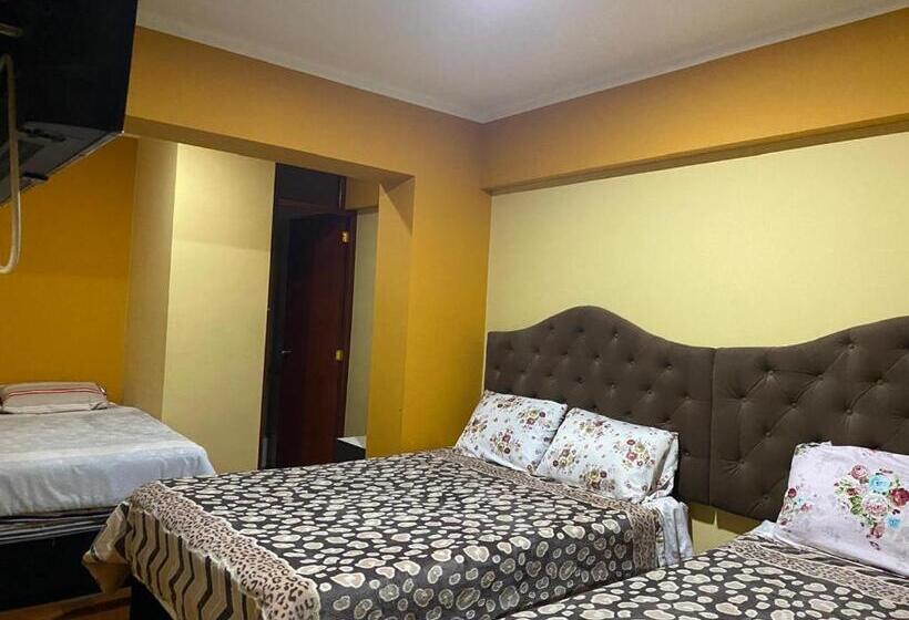 اتاق استاندارد سه تخته با سرویس بهداشتی مشترک, Hostal Rosas Pampa
