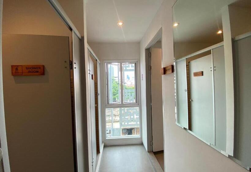 اتاق استاندارد با سرویس بهداشتی مشترک, The Motuga Hostel Bangkok