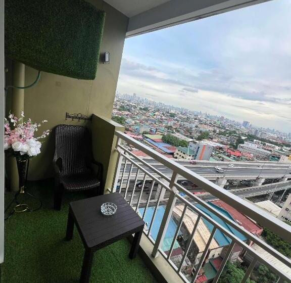 استودیوی استاندارد, Condo Ni Maria