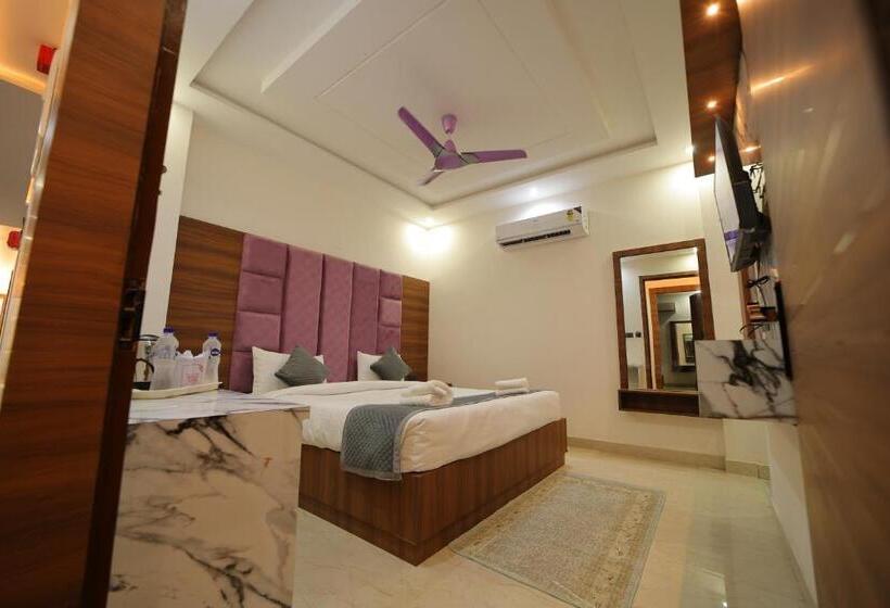 اتاق اکونومی, Dev Villas
