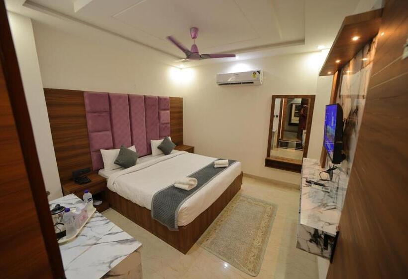 اتاق اکونومی, Dev Villas