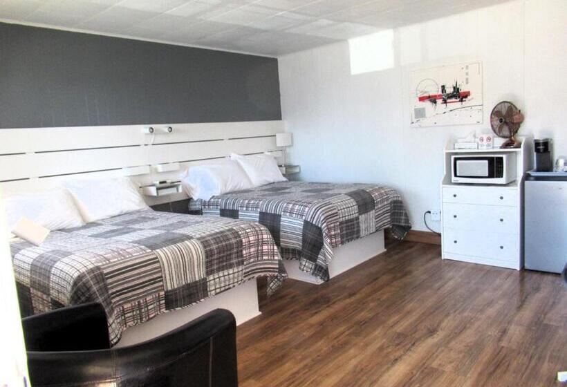اتاق استاندارد چهار تخته با چشم‌انداز دریا, Motel Et Chalet Natabel
