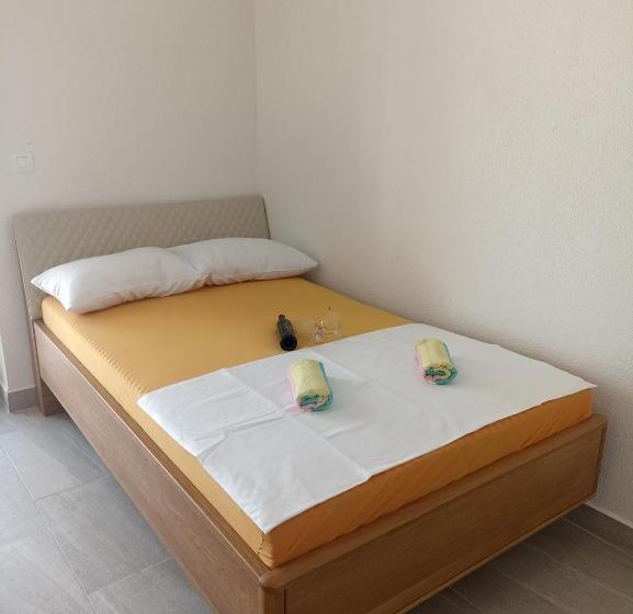 اتاق استاندارد با بالکن, Apartmani Neum