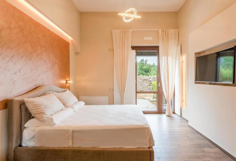 سوییت لوکس, La Maison Chic