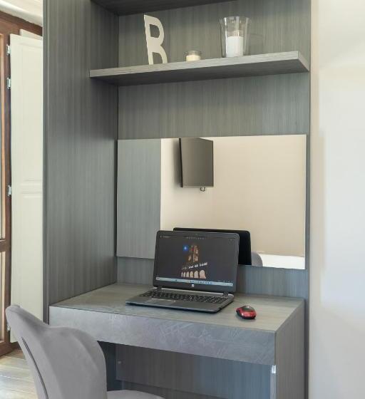 Superior Room with Terrace, La Maison Chic