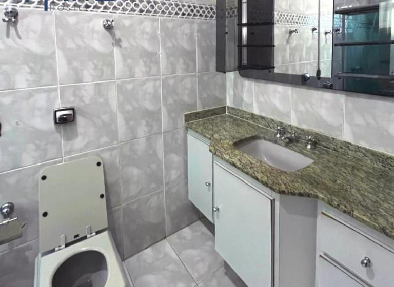 اتاق استاندارد با بالکن, Ritz Hostel