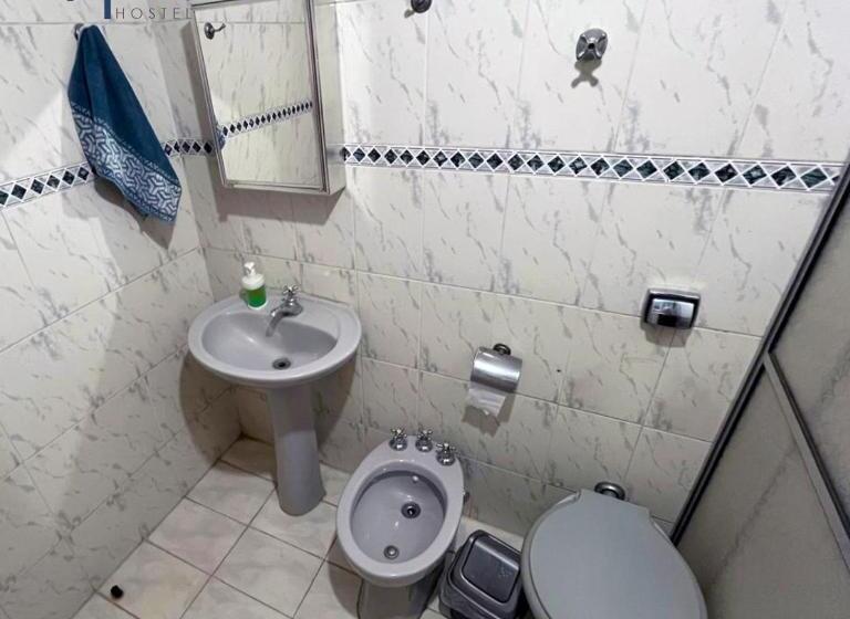 اتاق استاندارد یک نفره, Ritz Hostel