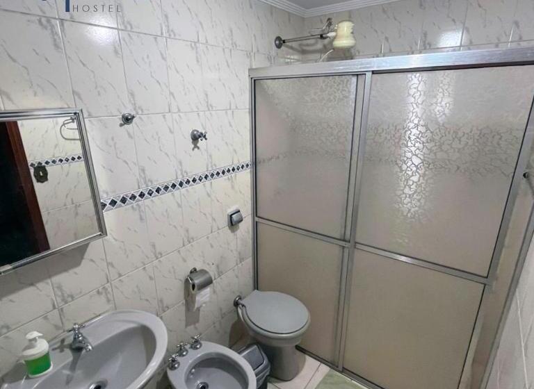 اتاق استاندارد یک نفره, Ritz Hostel