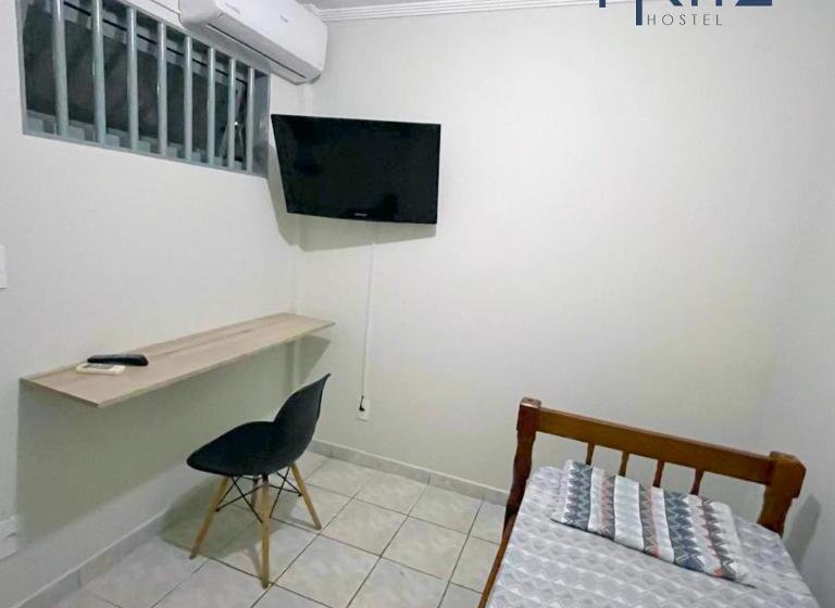 اتاق استاندارد یک نفره, Ritz Hostel