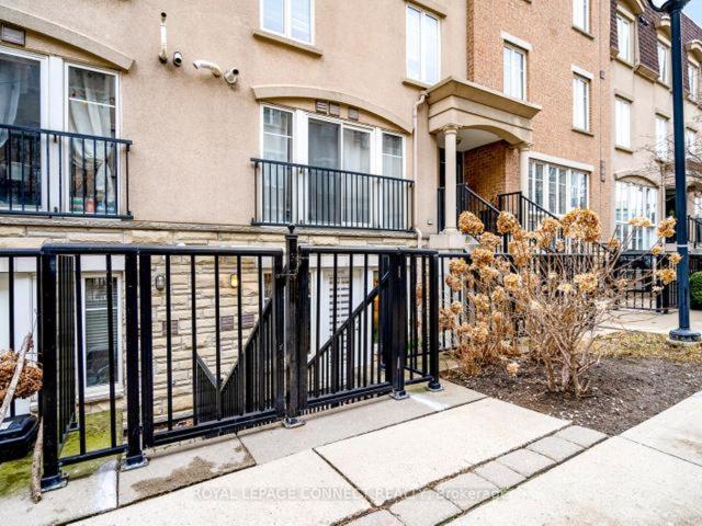 آپارتمان 1 خوابه با بالکن, Liberty Village Townhouse