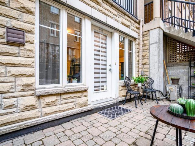 آپارتمان 1 خوابه با بالکن, Liberty Village Townhouse