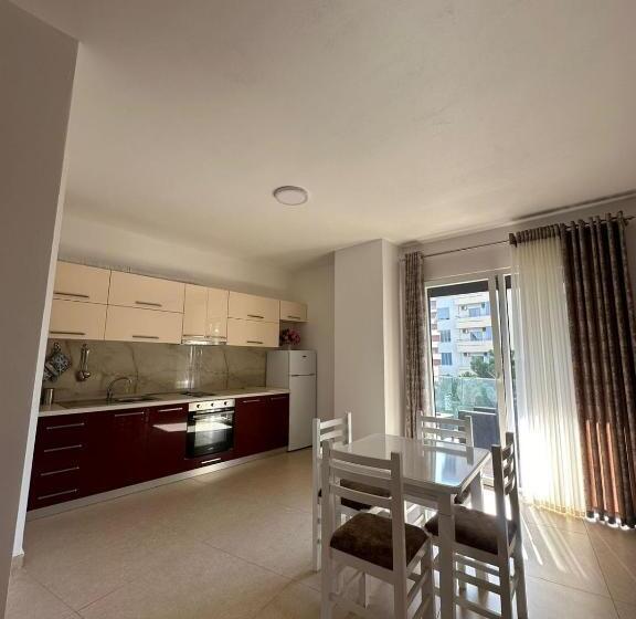 1 Bedroom Apartment City View, Apartments In Zaharia Residence