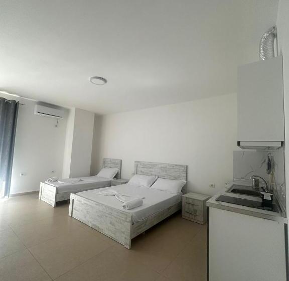 اتاق خانوادگی, Apartments In Zaharia Residence