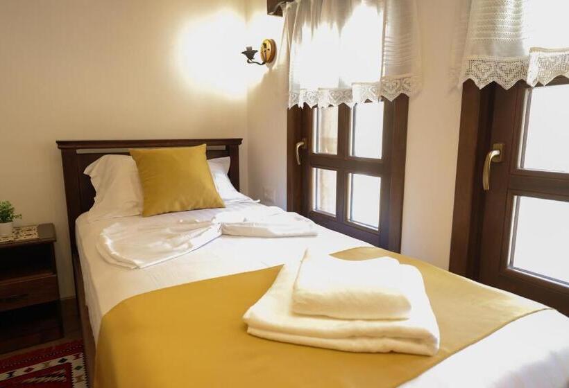 Deluxe Room Mountain View, The House Of Dollma , Inside Kruja Castle
