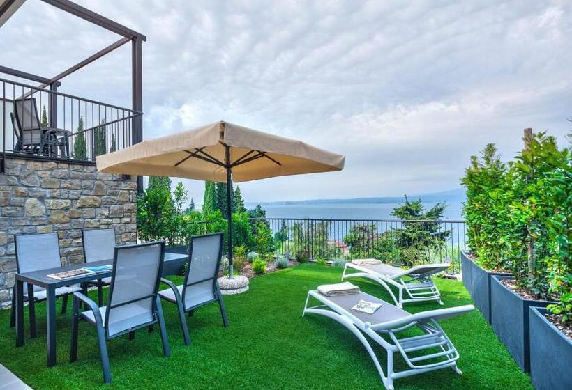 Suite with lake view, Sky View Garda Lake By Hotel Galvani
