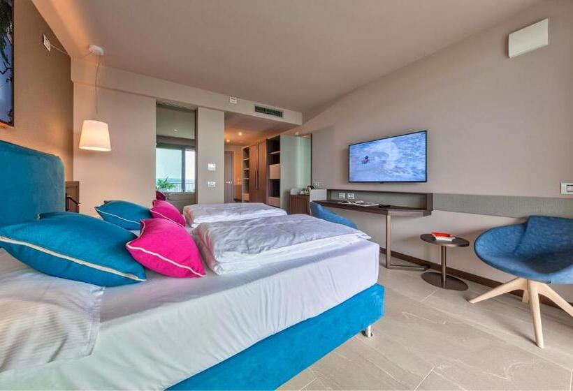 اتاق لوکس با چشم‌انداز دریاچه, Sky View Garda Lake By Hotel Galvani