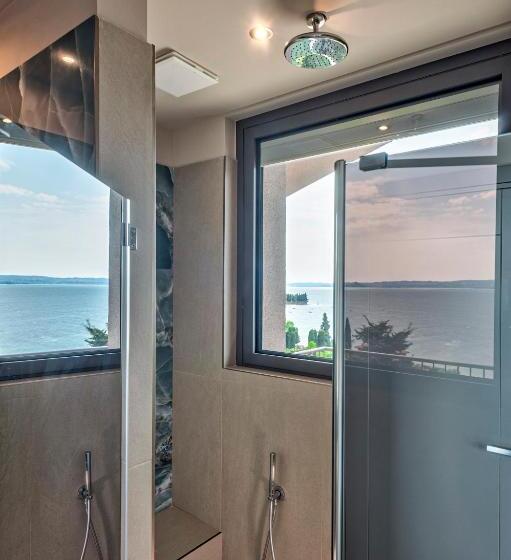 اتاق استاندارد با چشم‌انداز دریاچه, Sky View Garda Lake By Hotel Galvani