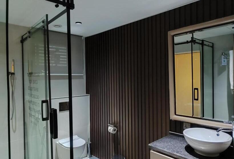 1 Bedroom Penthouse Apartment, Brickspoint Boutique Apart
