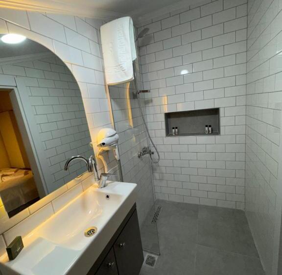 اتاق استاندارد سه نفره, La Berca Boutique