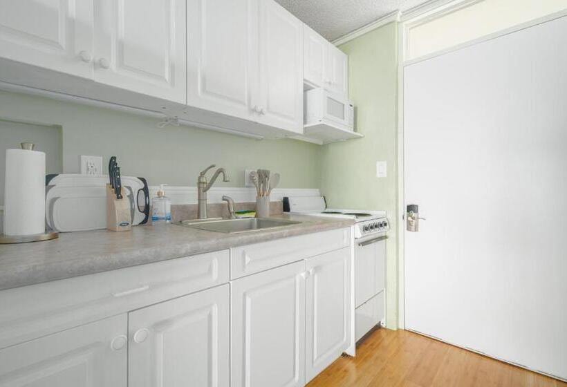 استودیوی استاندارد با چشم‌انداز دریا, Magic Sands Condos