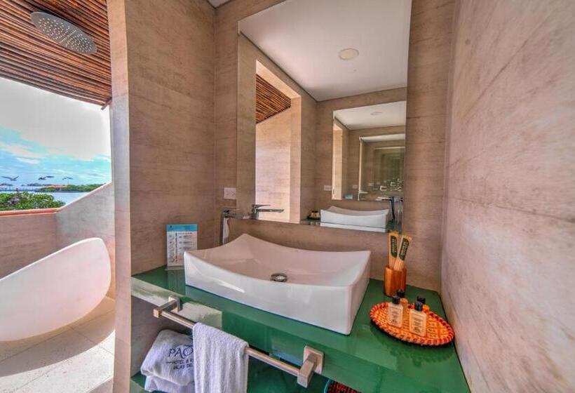 اتاق لوکس, Pao Pao Hotel & Beach Club