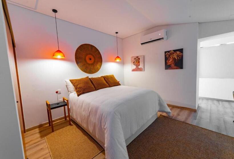 اتاق لوکس, Pao Pao Hotel & Beach Club