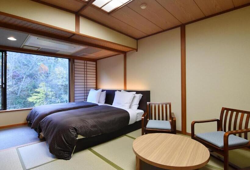 اتاق استاندارد چهار تخته, 式部のやかた井筒屋