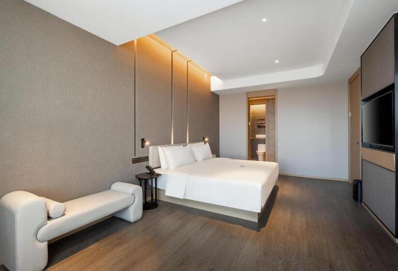 سوییت لوکس, Atour Hotel Chifeng Hongshan Sport Center