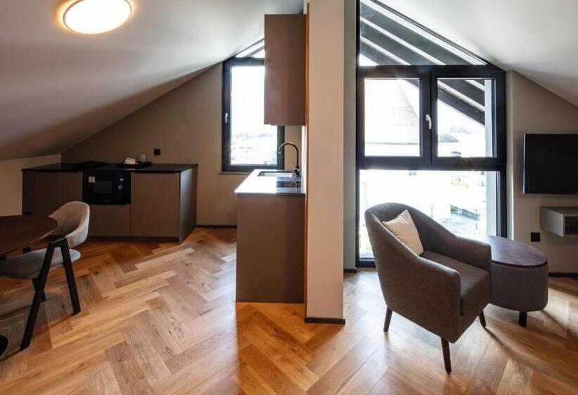 デラックスルーム, Berg & Berg Hotel Und Apartments   Kerns