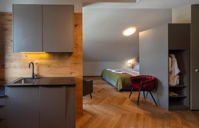 デラックスルーム, Berg & Berg Hotel Und Apartments   Kerns