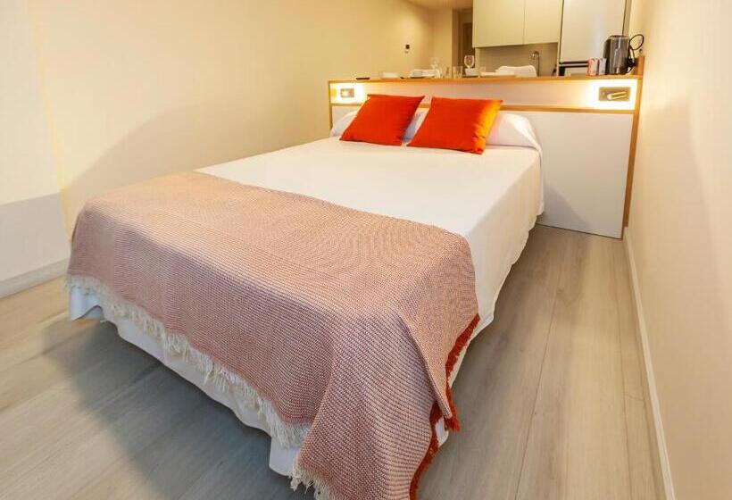 استودیوی استاندارد, Ola Apartamentos Finisterre