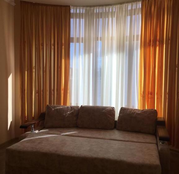 اتاق استاندارد چهار تخته, Veranda Guest House