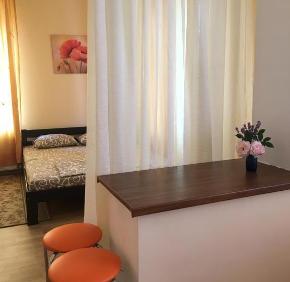 اتاق استاندارد چهار تخته, Veranda Guest House