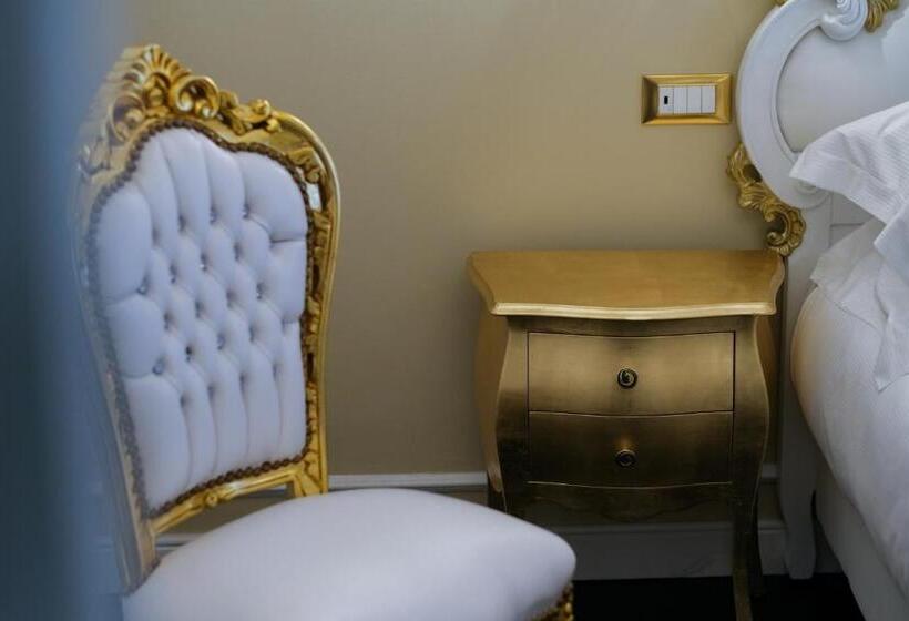 اتاق سوپریور با تخت بزرگ, B&b Kingsman