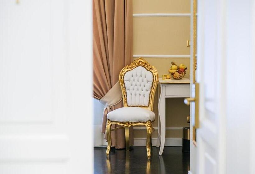 اتاق سوپریور با تخت بزرگ, B&b Kingsman