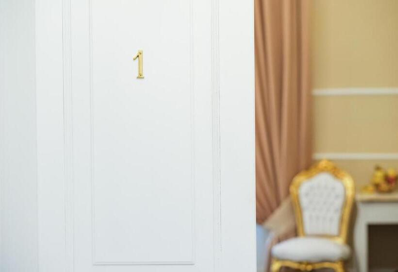 اتاق سوپریور با تخت بزرگ, B&b Kingsman