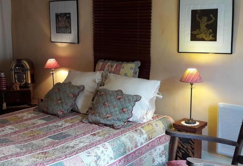2 Bedroom Apartment with Views, Jardin Et Hotel Particulier