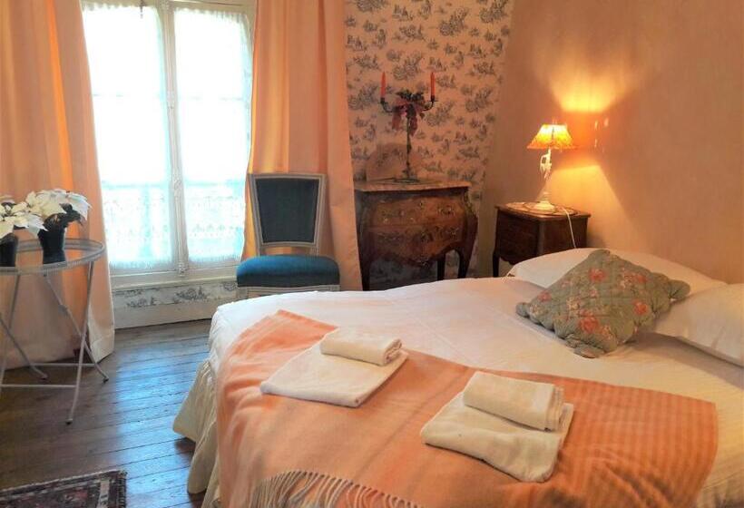 2 Bedroom Apartment with Views, Jardin Et Hotel Particulier