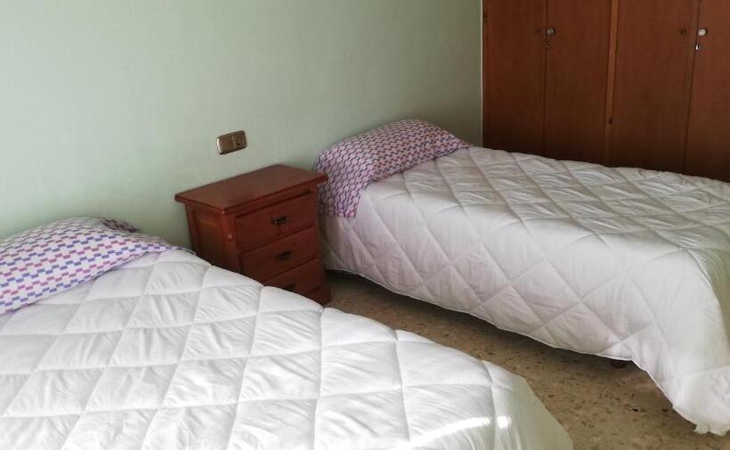 اتاق استاندارد, La Roda Rooms