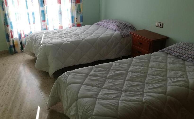 اتاق استاندارد, La Roda Rooms