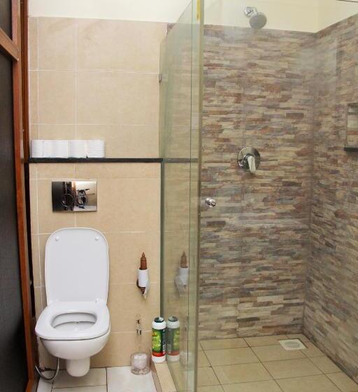 اتاق لوکس با بالکن و چشم‌انداز دریا, Golden Beach Resort A051