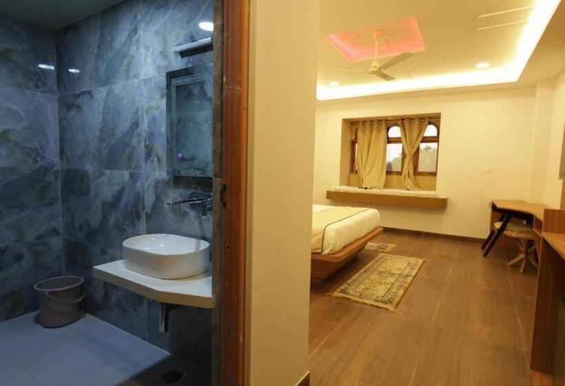 اتاق لوکس, Jaisal Inn   Pure Veg