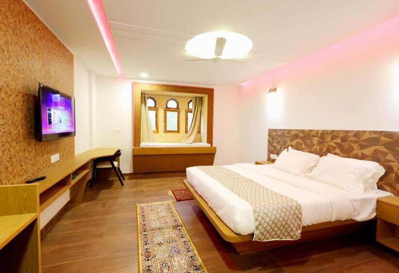 اتاق لوکس, Jaisal Inn   Pure Veg