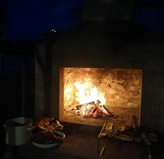 اتاق خانوادگی, къща за гости пердика